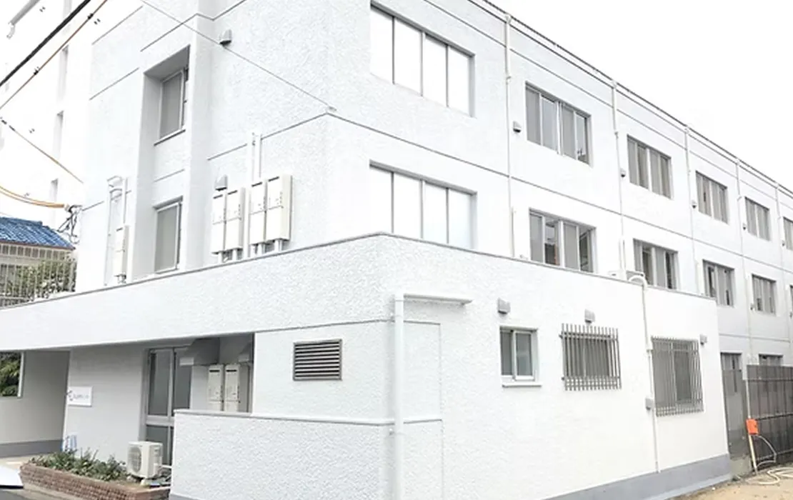 特定技能と企業の窓口の男性